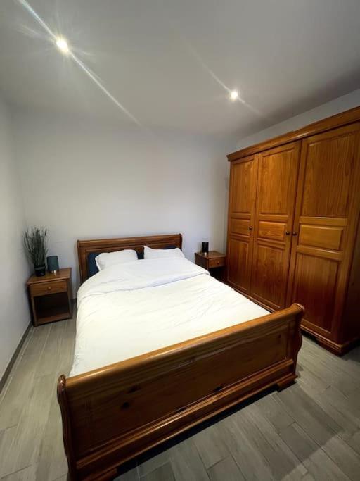 Maisonnette Des Douves Plein Centre 1 A 4 Voyageurs Malestroit Ngoại thất bức ảnh